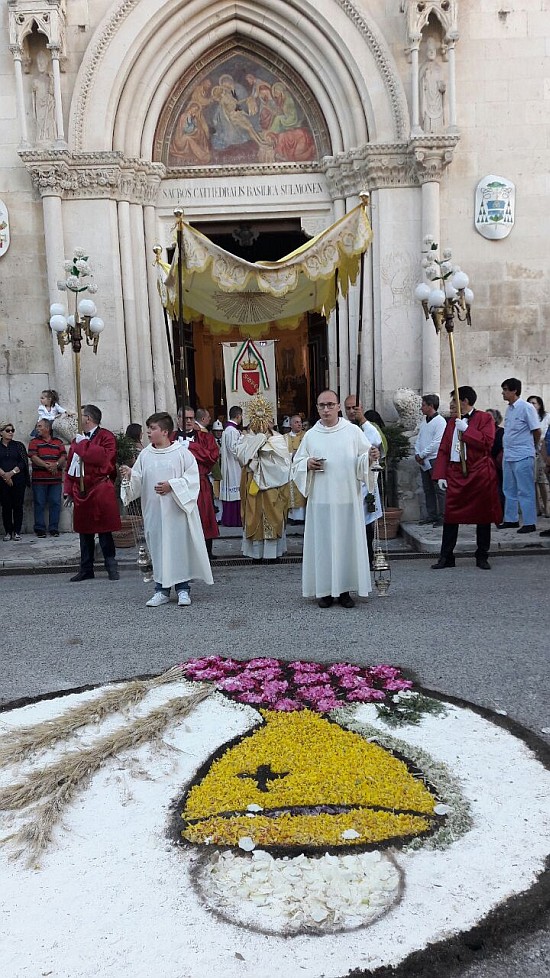 Celebrata A Sulmona E Nelle Parrocchie La Solennit Del Corpus Domini